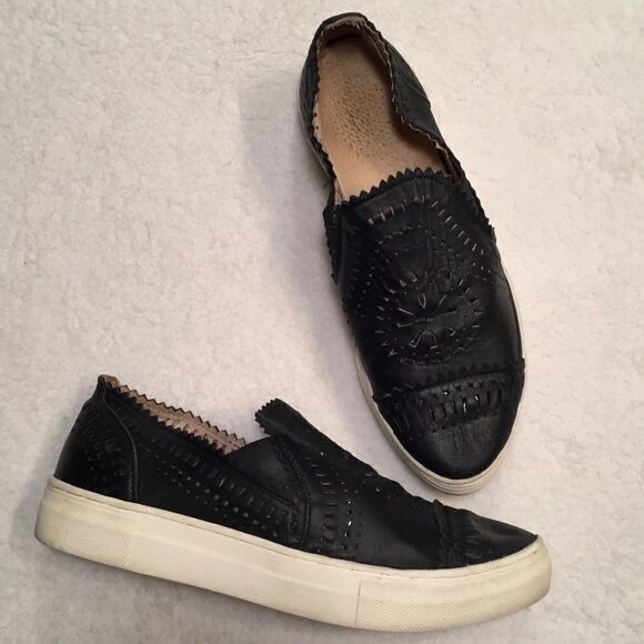 SEYCHELLES - SO NICE - LASER CUT SLIP-ON SNEAKERS - Picture 2 of 6